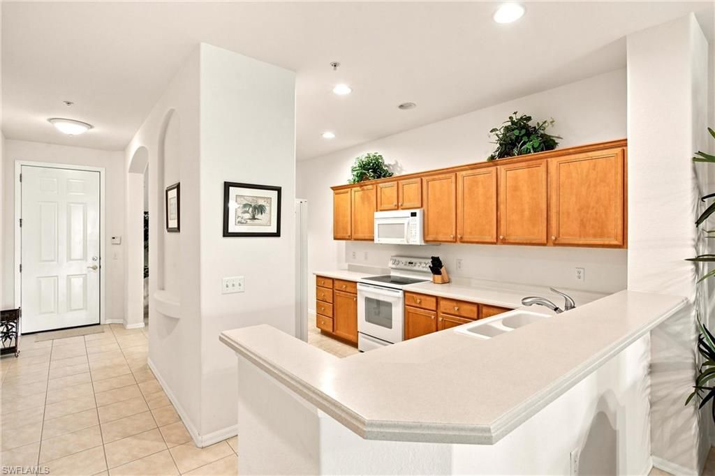 4874 Hampshire Ct, Unit 303, Naples, FL 34112 Photo