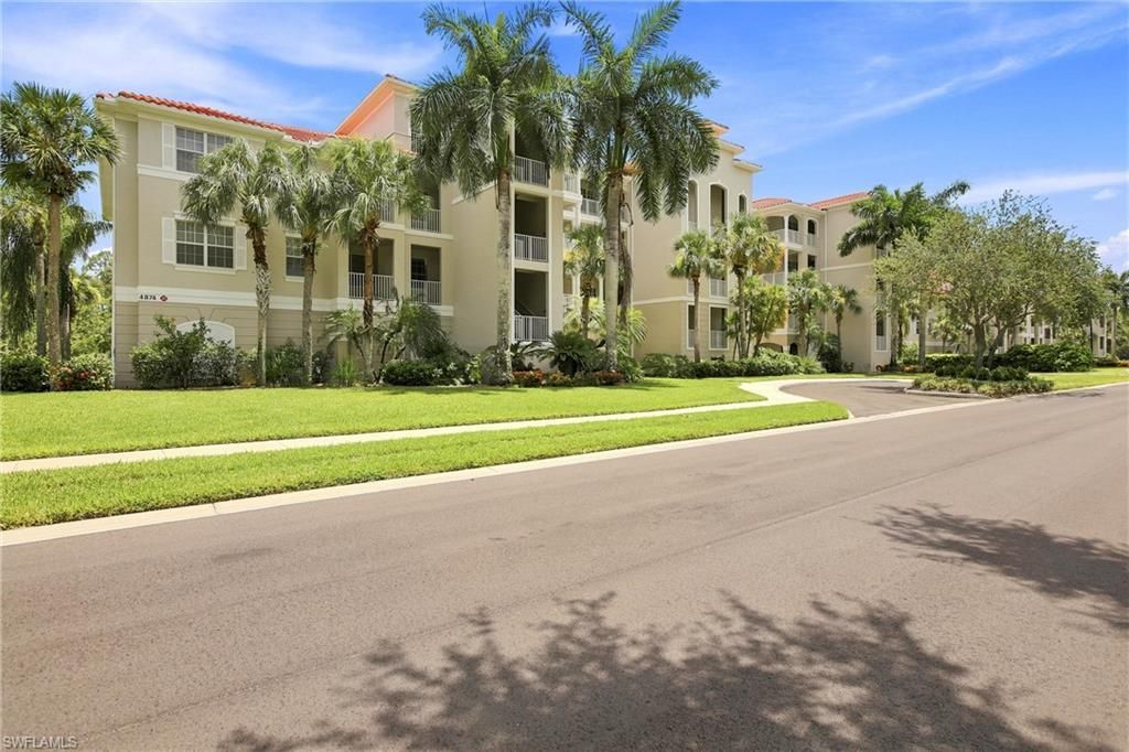 4874 Hampshire Ct, Unit 303, Naples, FL 34112 Photo