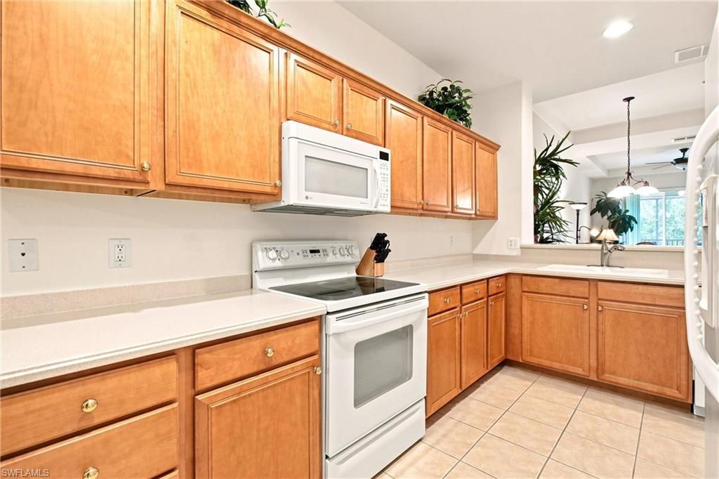 4874 Hampshire Ct, Unit 303, Naples, FL 34112 Photo