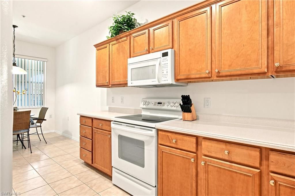 4874 Hampshire Ct, Unit 303, Naples, FL 34112 Photo
