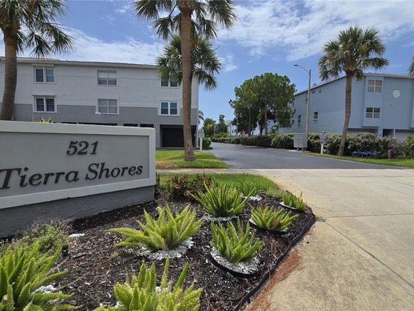 521 PINELLAS BAYWAY S, Unit 206, TIERRA VERDE, FL 33715