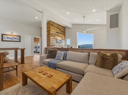 14395 Skislope Way , Truckee, CA 96161 Photo