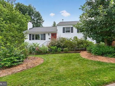 6100 22ND ROAD N, ARLINGTON, VA 22205