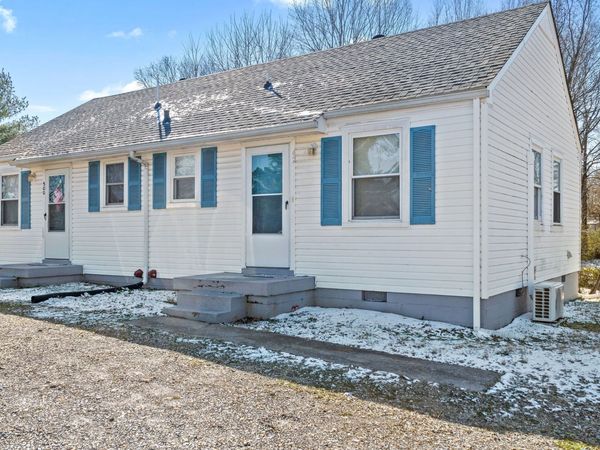 42 Maple St , Clarksville, TN 37042