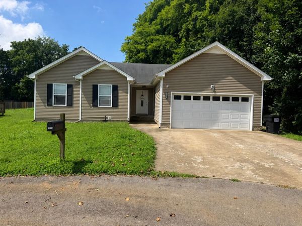 3828 Maliki Dr , Clarksville, TN 37042