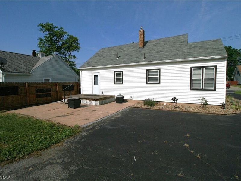 177 Willard Avenue SE, Warren, OH 44483 Photo 2