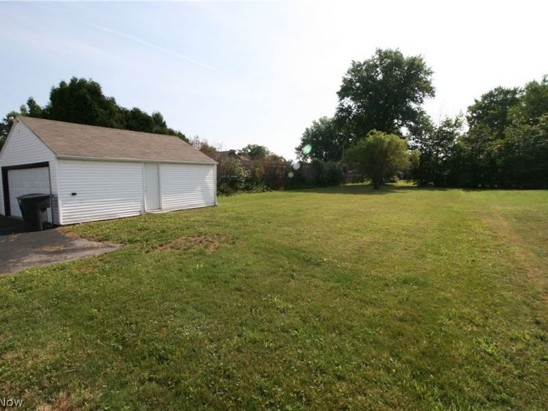177 Willard Avenue SE, Warren, OH 44483 Photo 3