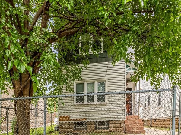 1222 W Washington STREET, Unit 1222A, Milwaukee, WI 53204