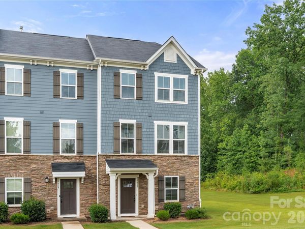 10620 Overlook Mountain Drive , Charlotte, NC 28216