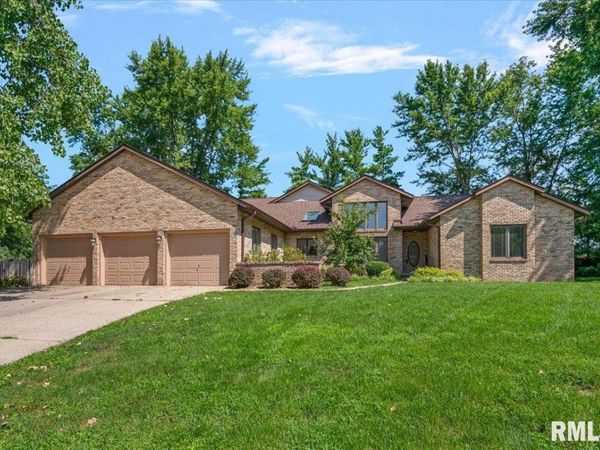 1304 Woods Farm Lane, Springfield, IL 62704
