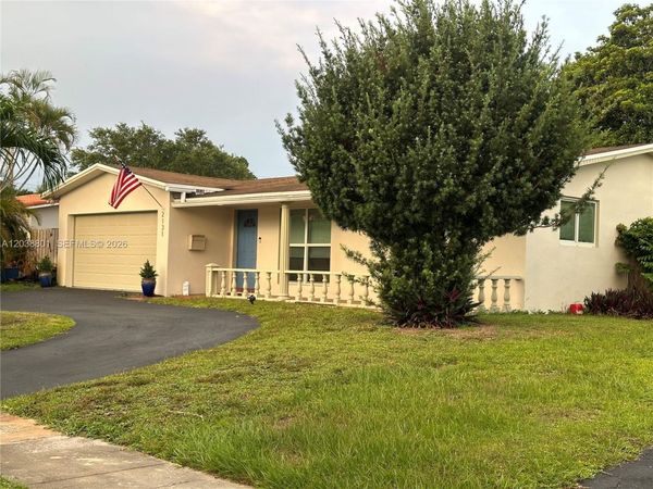 2121 N 52nd Ave , Hollywood, FL 33021