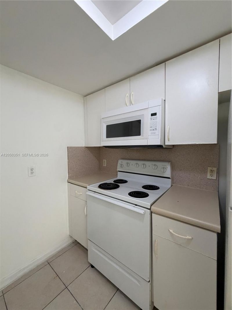 2415 NW 16th St Rd , Unit 207-1, Miami, FL 33125 Photo