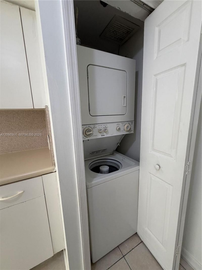 2415 NW 16th St Rd , Unit 207-1, Miami, FL 33125 Photo