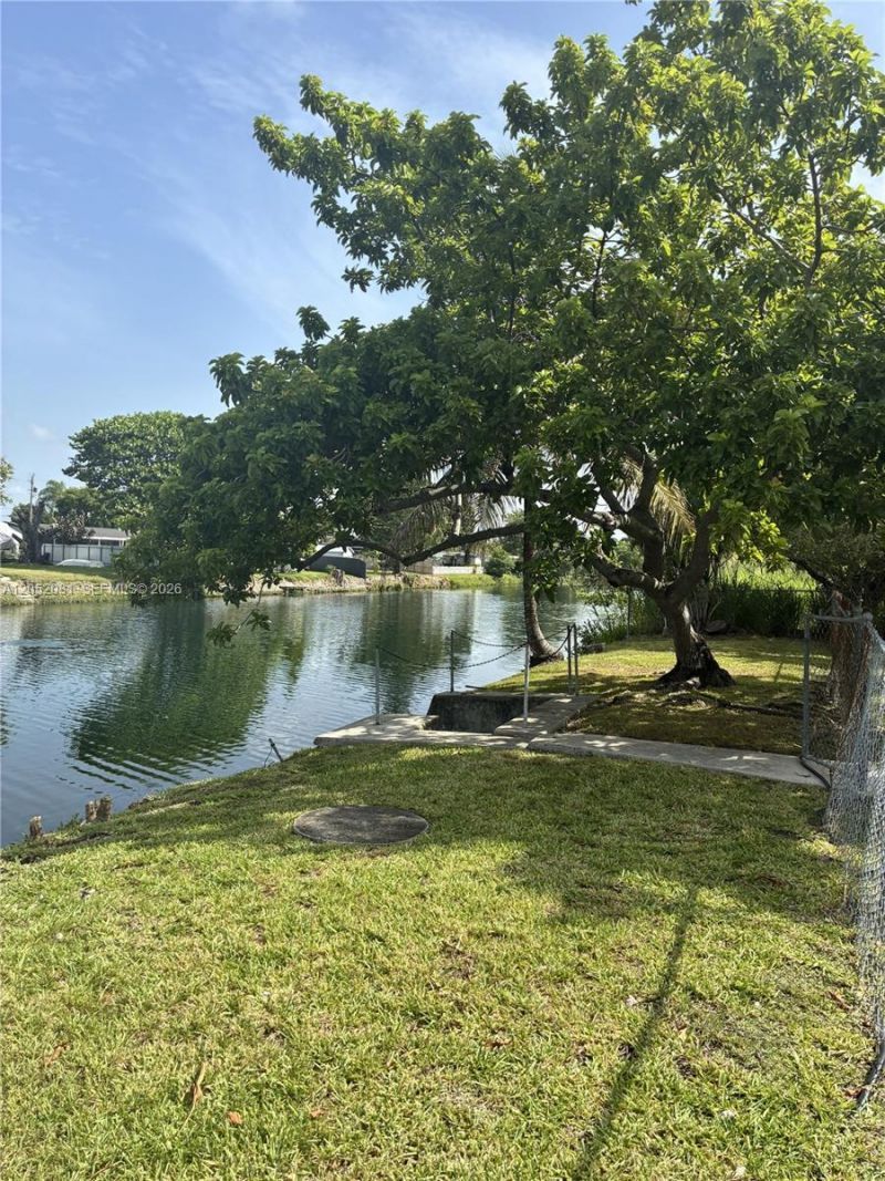 19120 Bel Aire Dr, Cutler Bay, FL 33157 Photo
