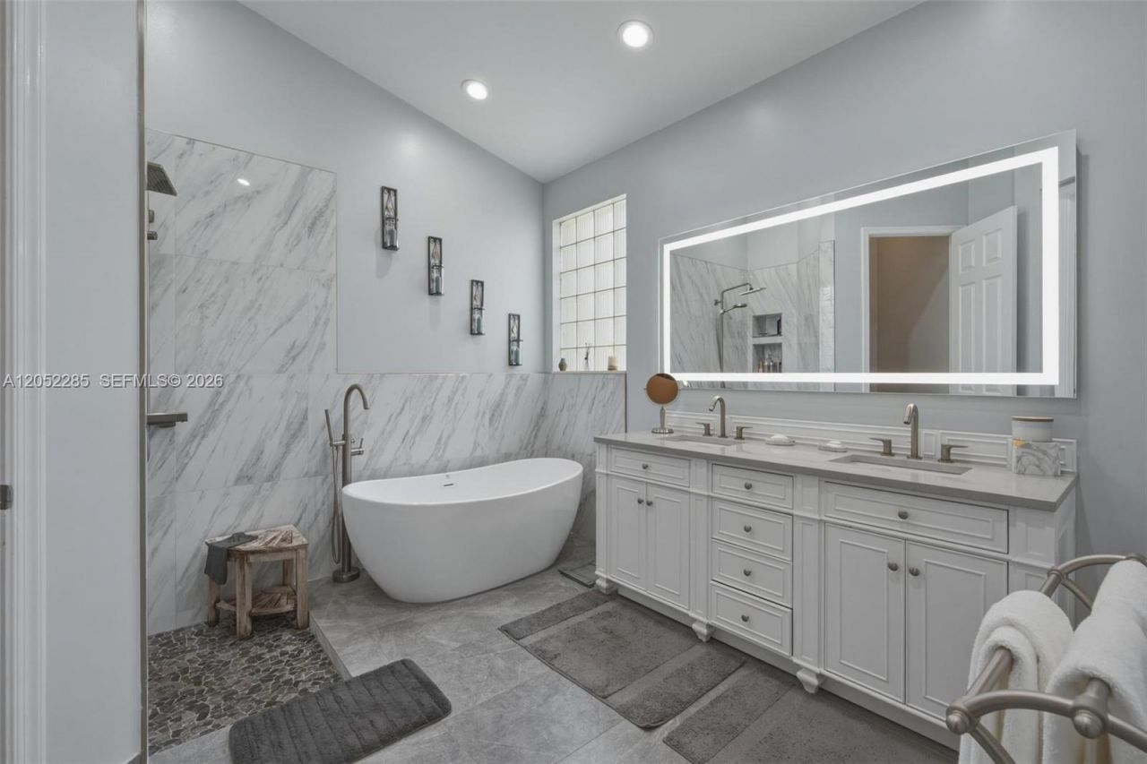 5818 NW 126th Ter, Coral Springs, FL 33076 Photo
