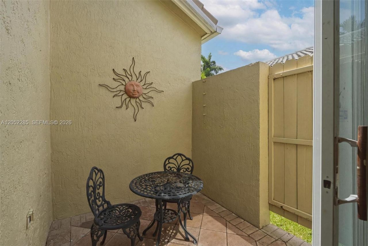 5818 NW 126th Ter, Coral Springs, FL 33076 Photo