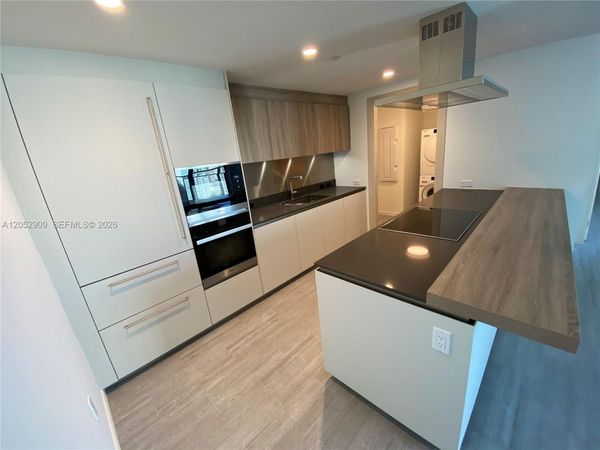 1000 BRICKELL PLAZA , Unit 3309, Miami, FL 33131