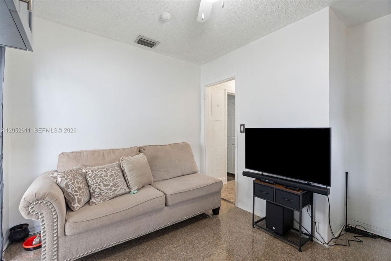 7501 Granada Blvd , Miramar, FL 33023 Photo