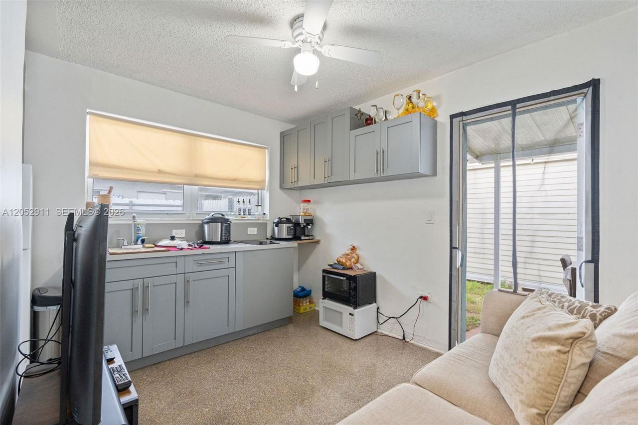 7501 Granada Blvd , Miramar, FL 33023 Photo