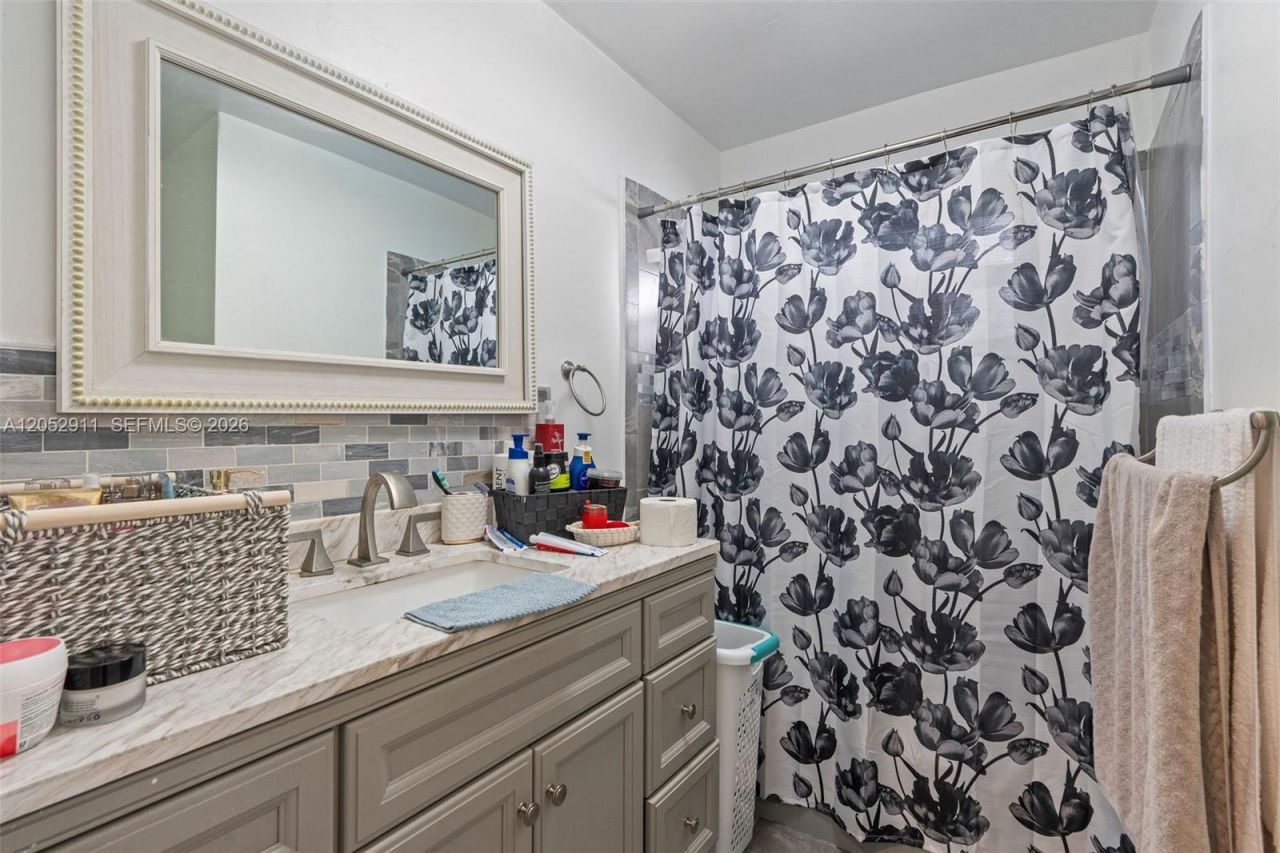 7501 Granada Blvd , Miramar, FL 33023 Photo