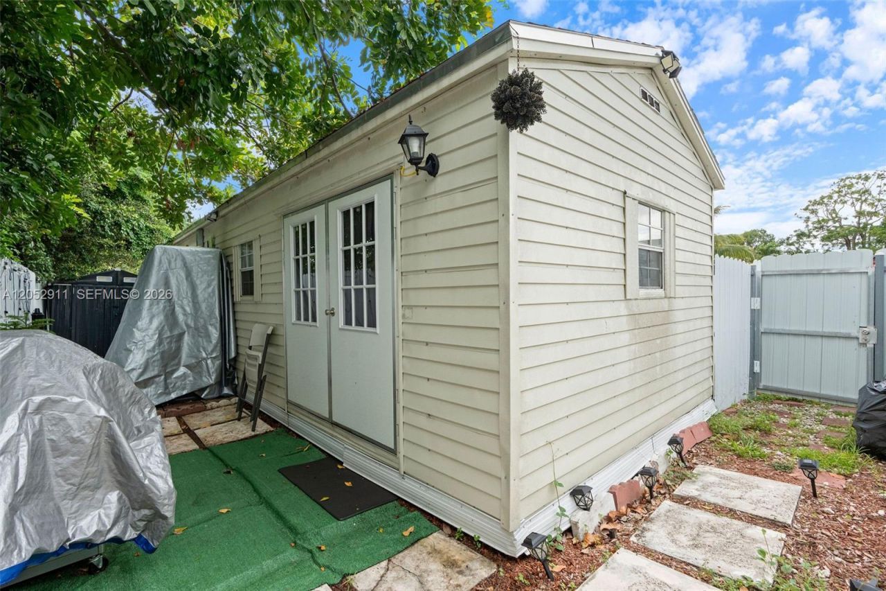 7501 Granada Blvd , Miramar, FL 33023 Photo
