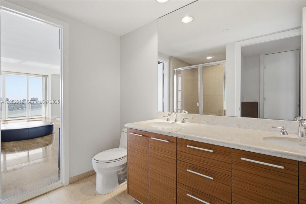 50 Biscayne Blvd , Unit 2510, Miami, FL 33132 Photo