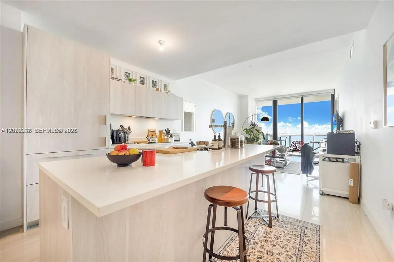 480 NE 31st Street, Unit 1602, Miami, FL 33137 Photo