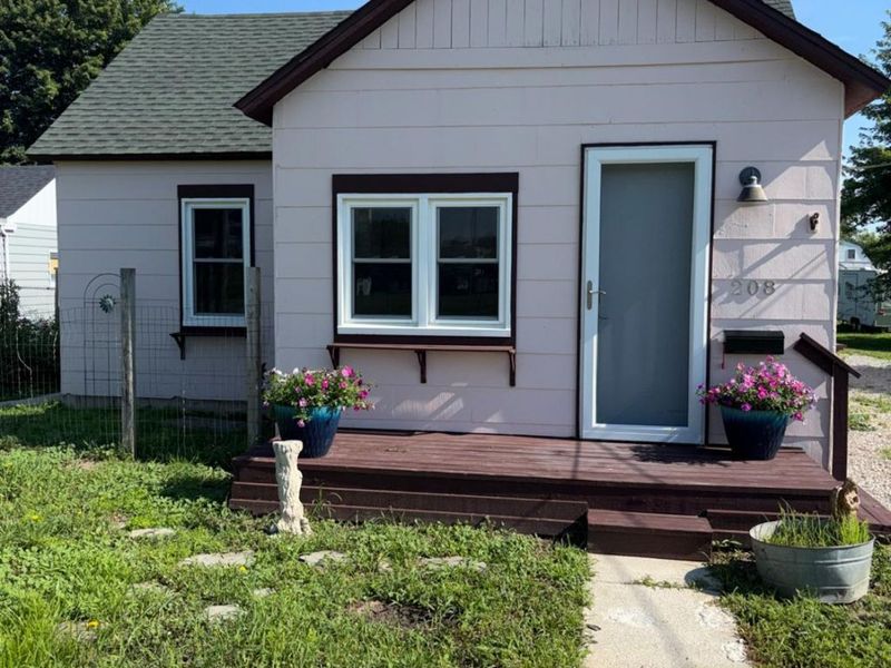 208 W Washington Street, Oak Harbor, OH 43449 Photo 1