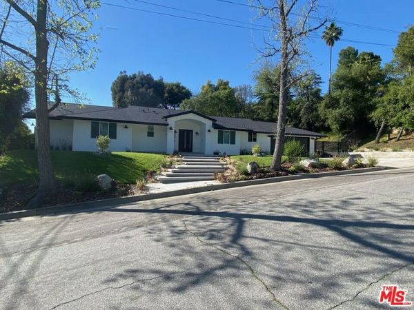 5015 Redwillow Lane, La Canada Flintridge, CA 91011