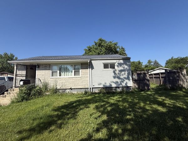 2228 Shawnee Road, Waukegan, IL 60087
