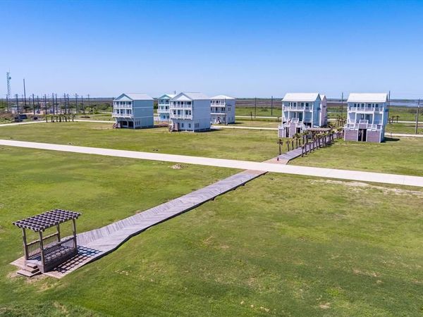 611 Arlo Terrace, Crystal Beach, TX 77617