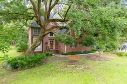 101 Riverwood Lane photo 4