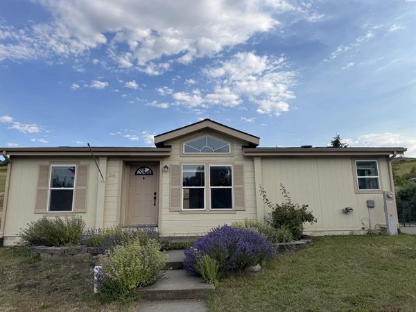 216 NW Lancer, Pullman, WA 99163