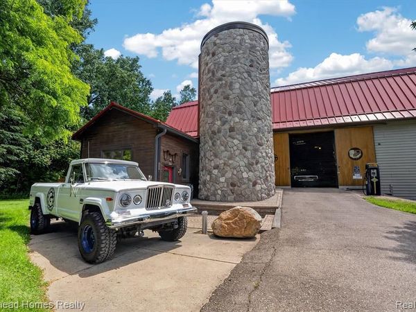 3486 W Drahner Road, Oxford Twp, MI 48371