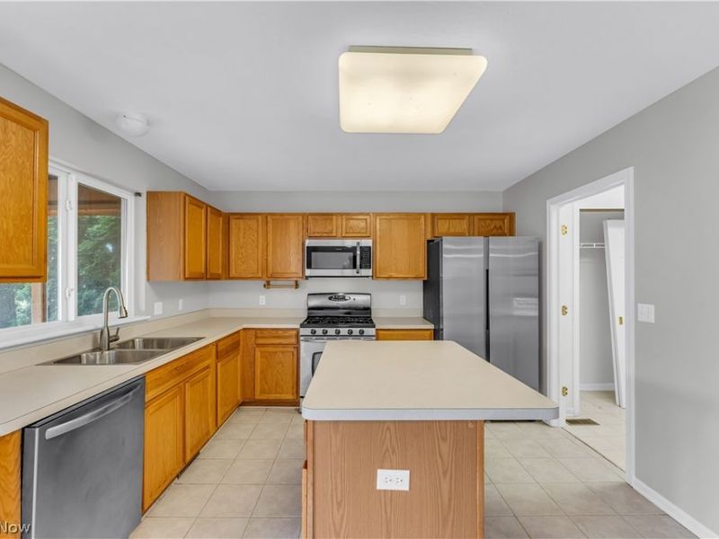 467 Canterbury Lane, Northfield, OH 44067 Photo 10