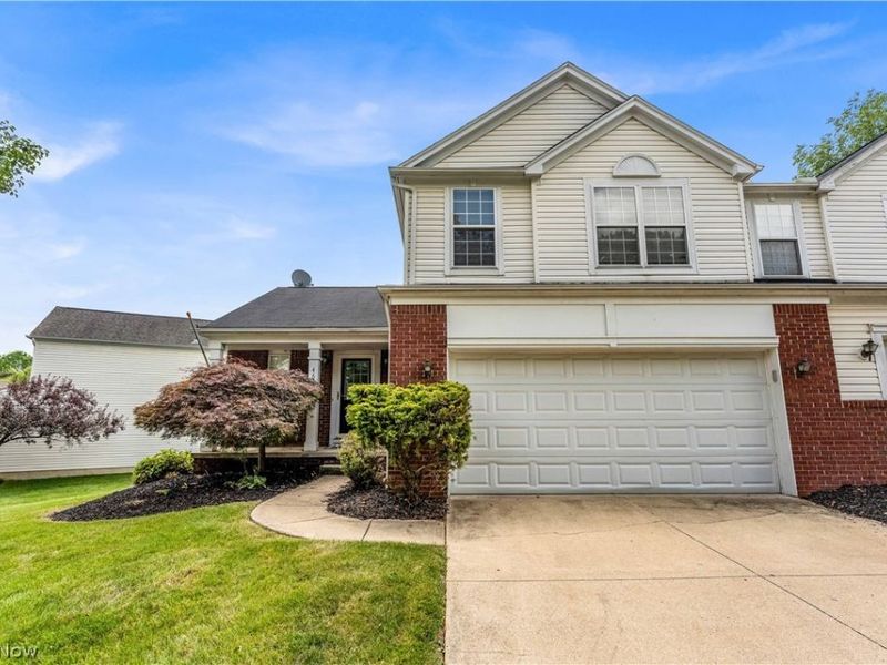 467 Canterbury Lane, Northfield, OH 44067 Photo 2