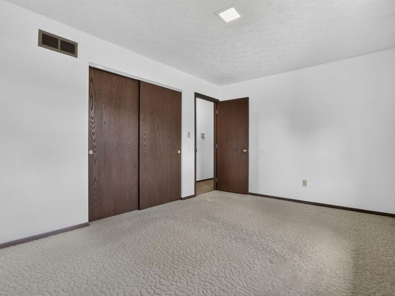 5062 Ashville Road, Ashville, OH 43103 Photo 18