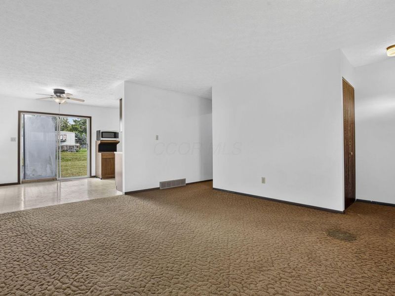 5062 Ashville Road, Ashville, OH 43103 Photo 6