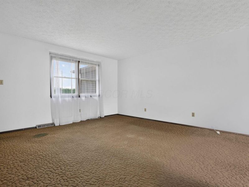 5062 Ashville Road, Ashville, OH 43103 Photo 7