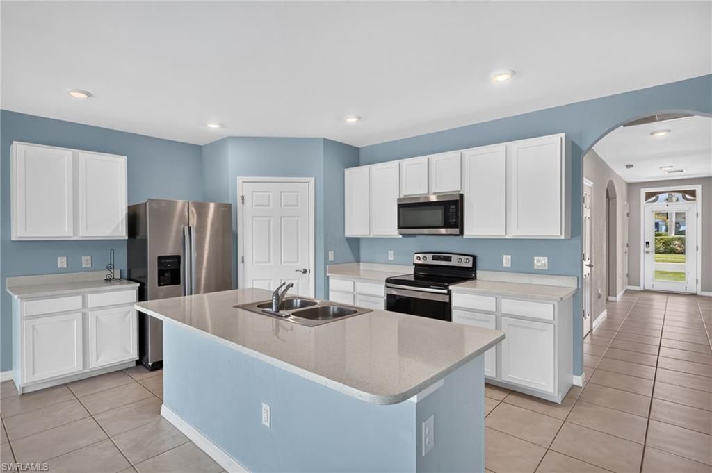 2547 Village Of Entrada St, Cape Coral, FL 33909 Photo