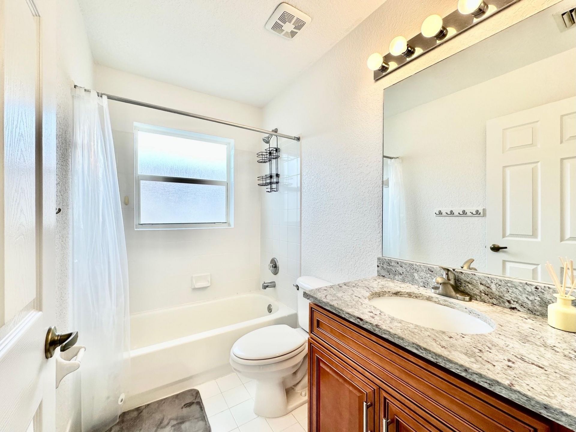 639 NW 130th Way, Pembroke Pines, FL 33028 Photo