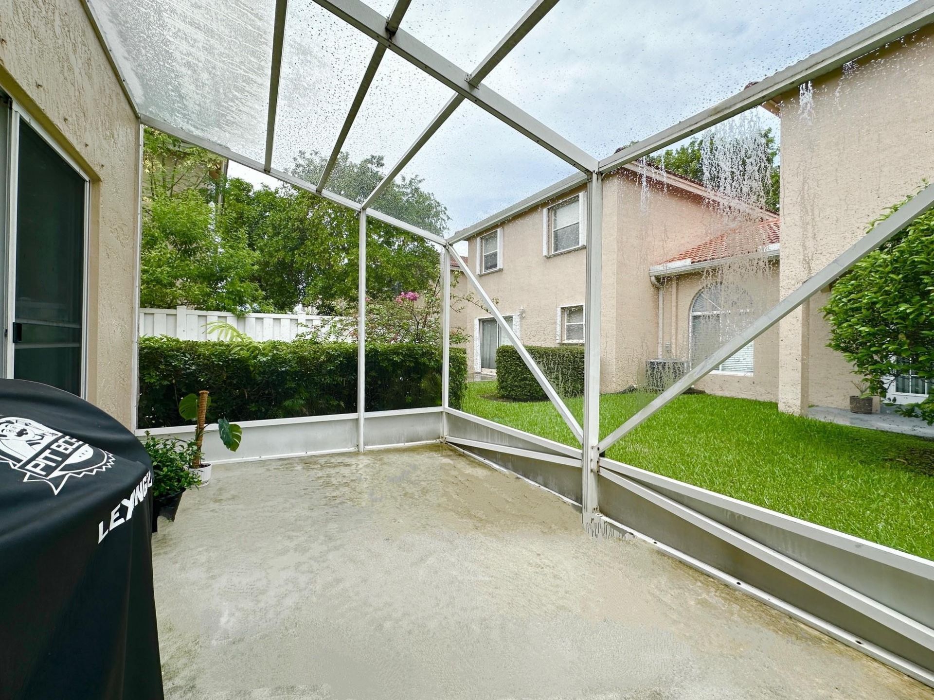 639 NW 130th Way, Pembroke Pines, FL 33028 Photo