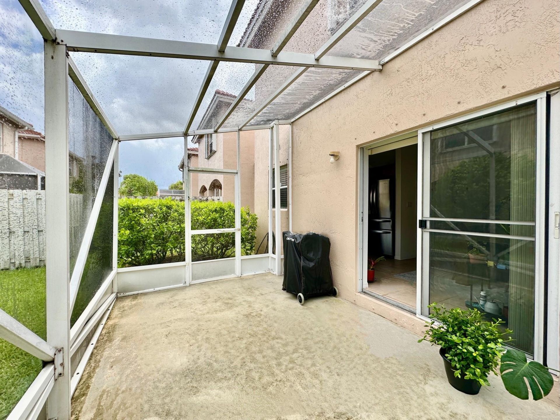 639 NW 130th Way, Pembroke Pines, FL 33028 Photo