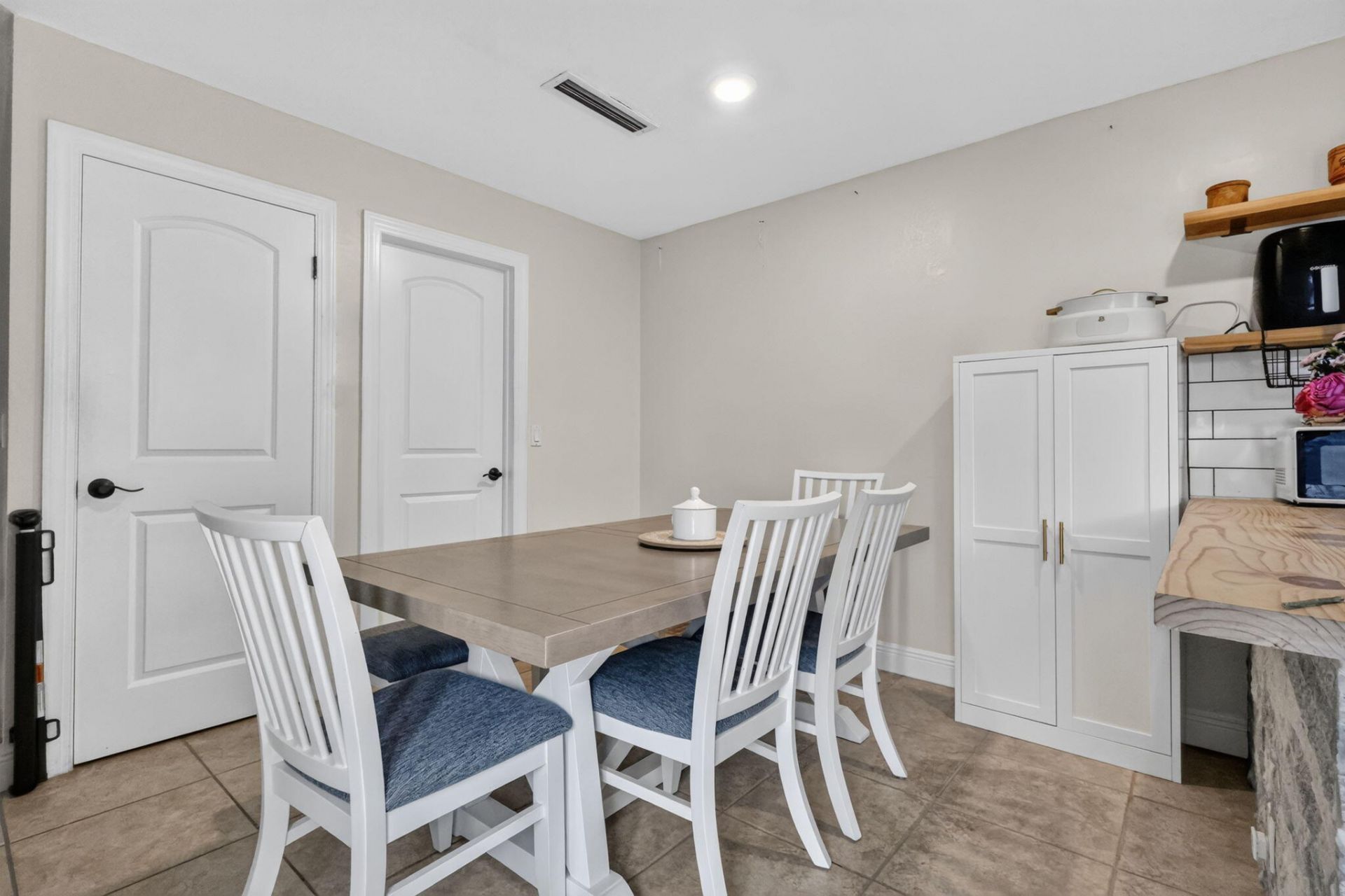 1201 Waterview Circle, Unit 12a, Palm Springs, FL 33461 Photo