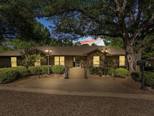708 Fonville Drive, Marlin, TX 76661