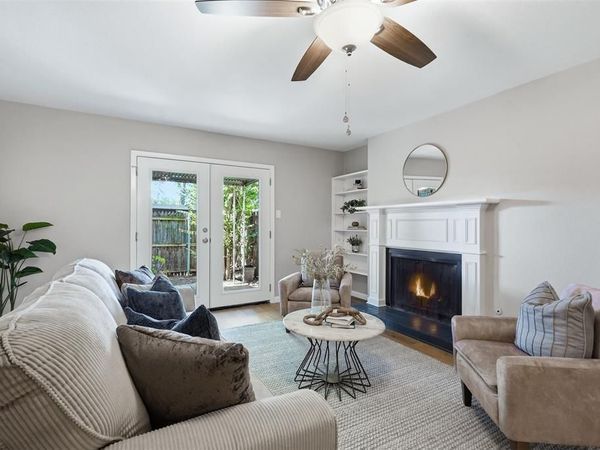 1401 Forest Edge Drive, Unit 8, Arlington, TX 76013