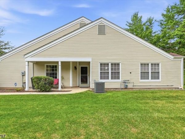 246 Long Meadow Rd, Bedminster, NJ 07921