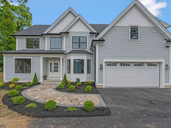 752 Valley Rd, Long Hill, NJ 07933