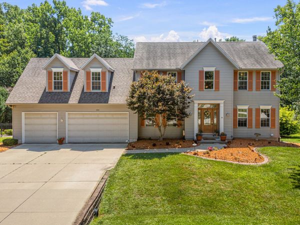 1918 Brierwood Lane , Port Byron, IL 61275