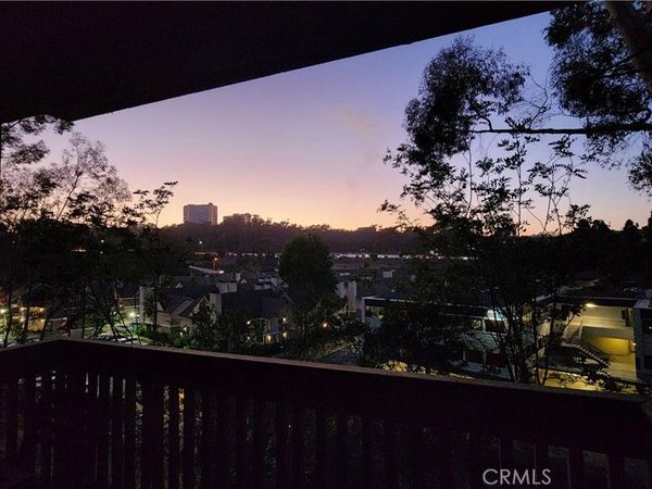 8860 Villa La Jolla Drive, Unit 215, La Jolla, CA 92037